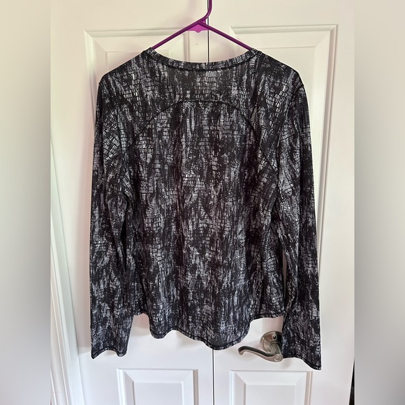 Euc Lululemon High Neck Running Training Long Sleeve Shirt Size 12 white black - Picture 2 of 2